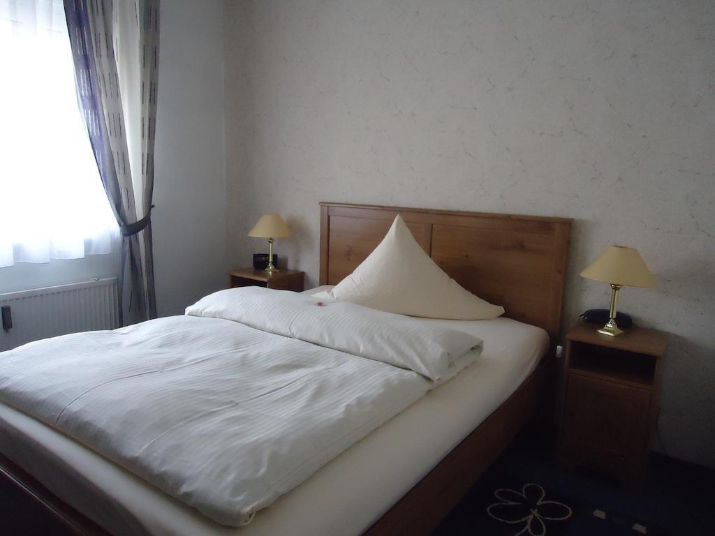 Hotel Central Oberursel Δωμάτιο φωτογραφία