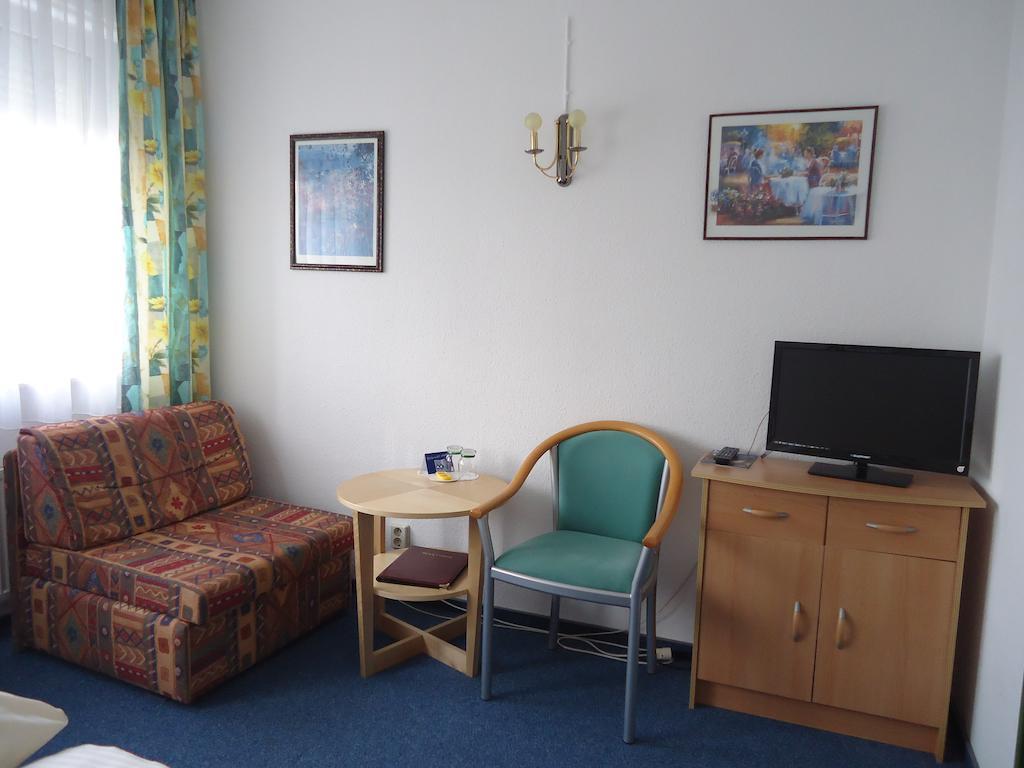 Hotel Central Oberursel Δωμάτιο φωτογραφία