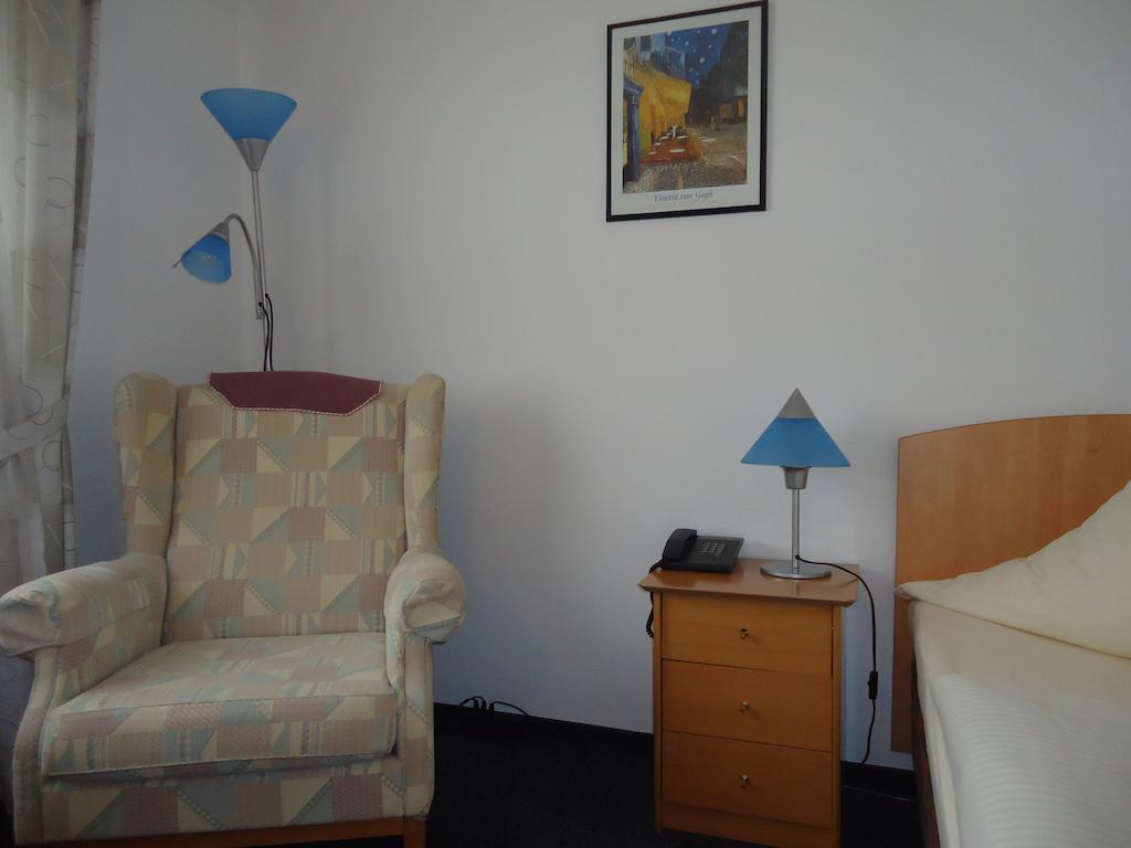 Hotel Central Oberursel Εξωτερικό φωτογραφία