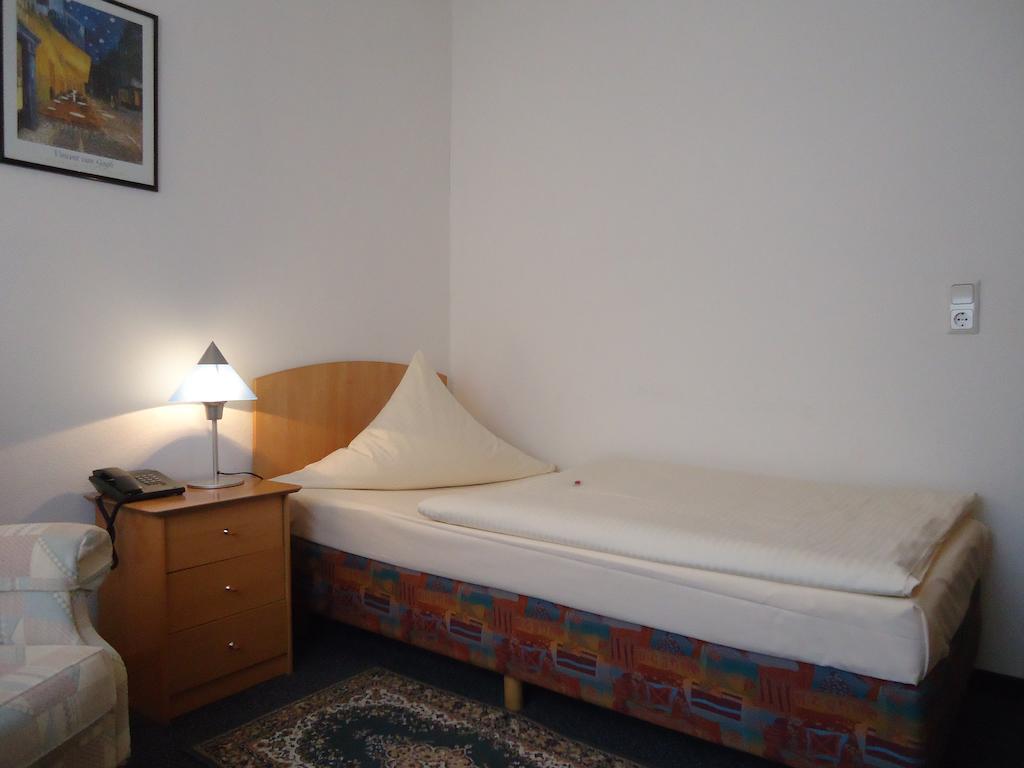 Hotel Central Oberursel Εξωτερικό φωτογραφία