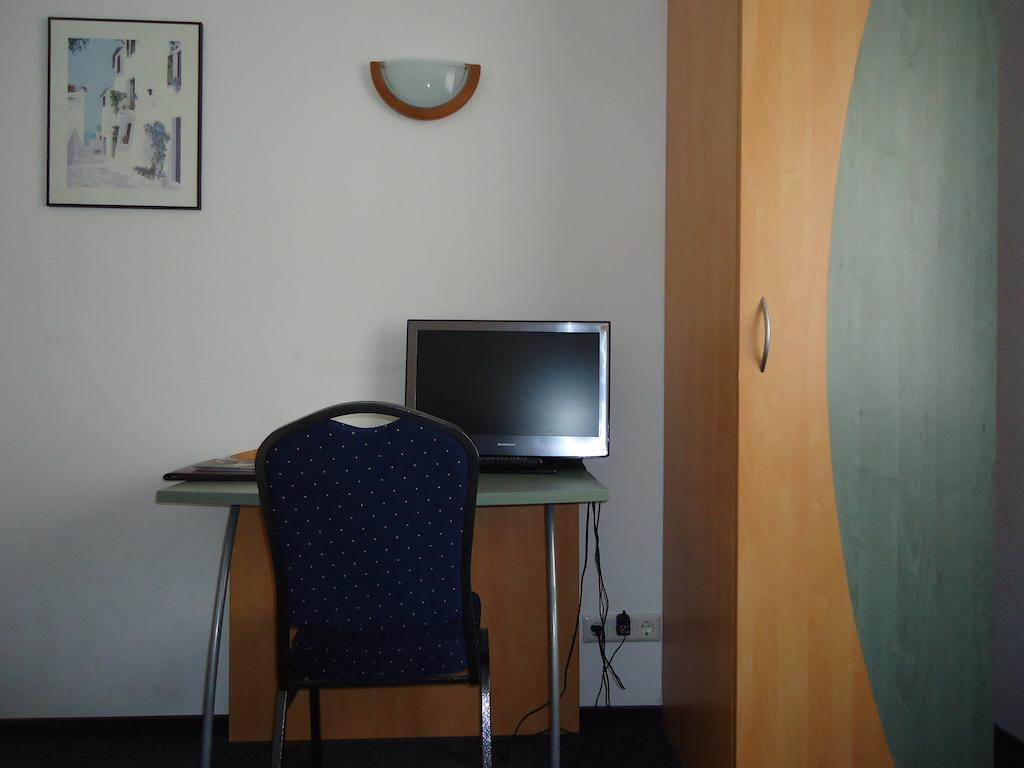 Hotel Central Oberursel Δωμάτιο φωτογραφία